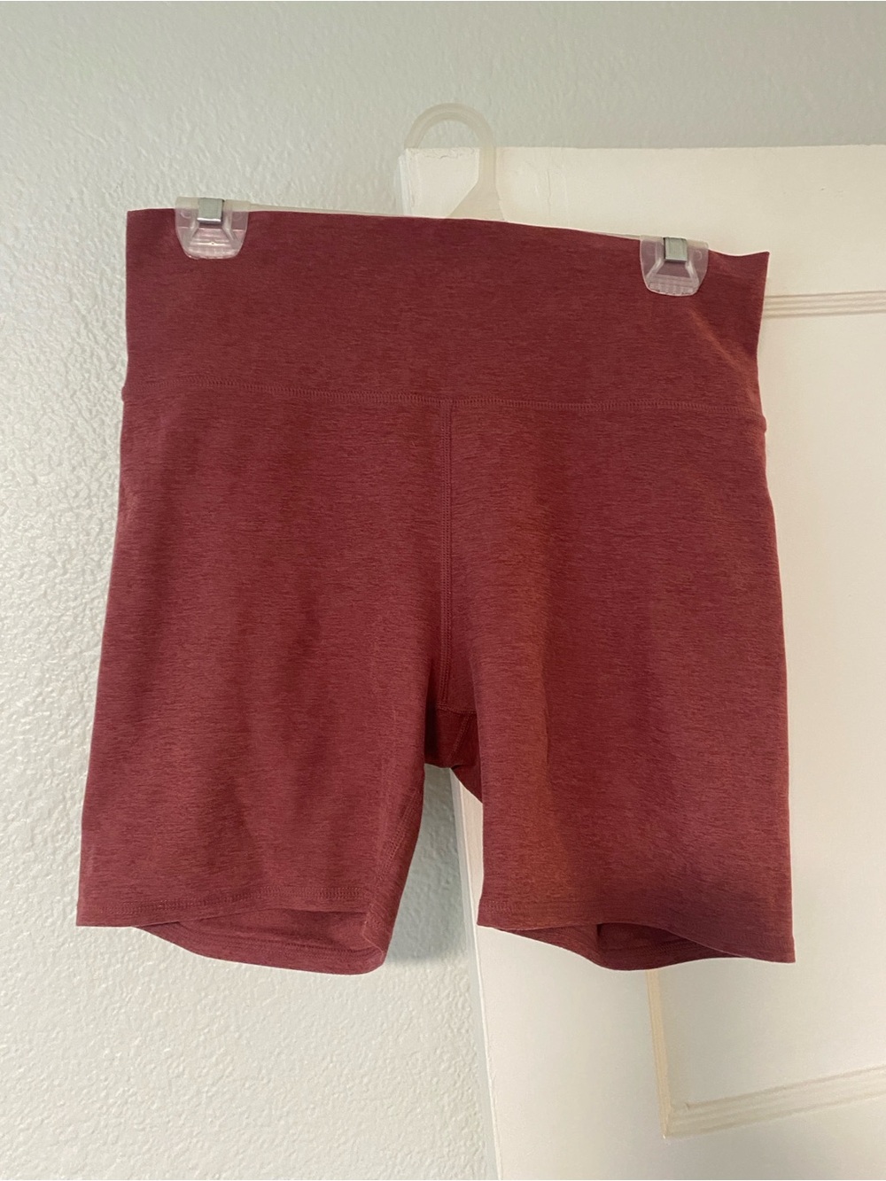 Vuori Clean Elevation Women’s High-Waist Performance Shorts - Rosewood